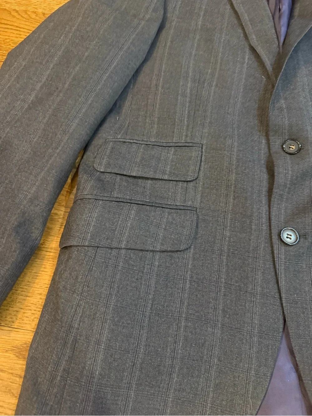 Ted Baker. Single Breasted Double Button Notch Blazer. Gray Tonal Plaid. 38R.